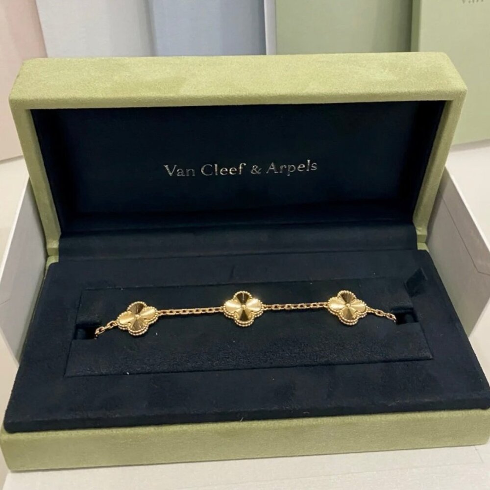 ✨✨Van Cleef & Arpels bracelet✨✨